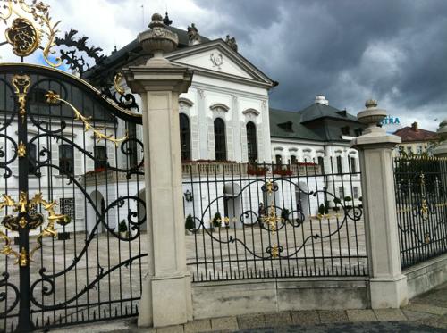 グラサルコビッチ伯爵宮殿